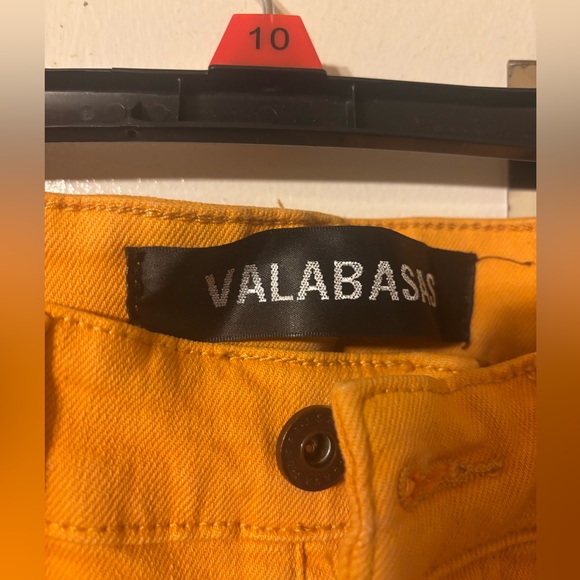 Valabasis Jeans *Exclusive Piece** - Picture 2 of 4